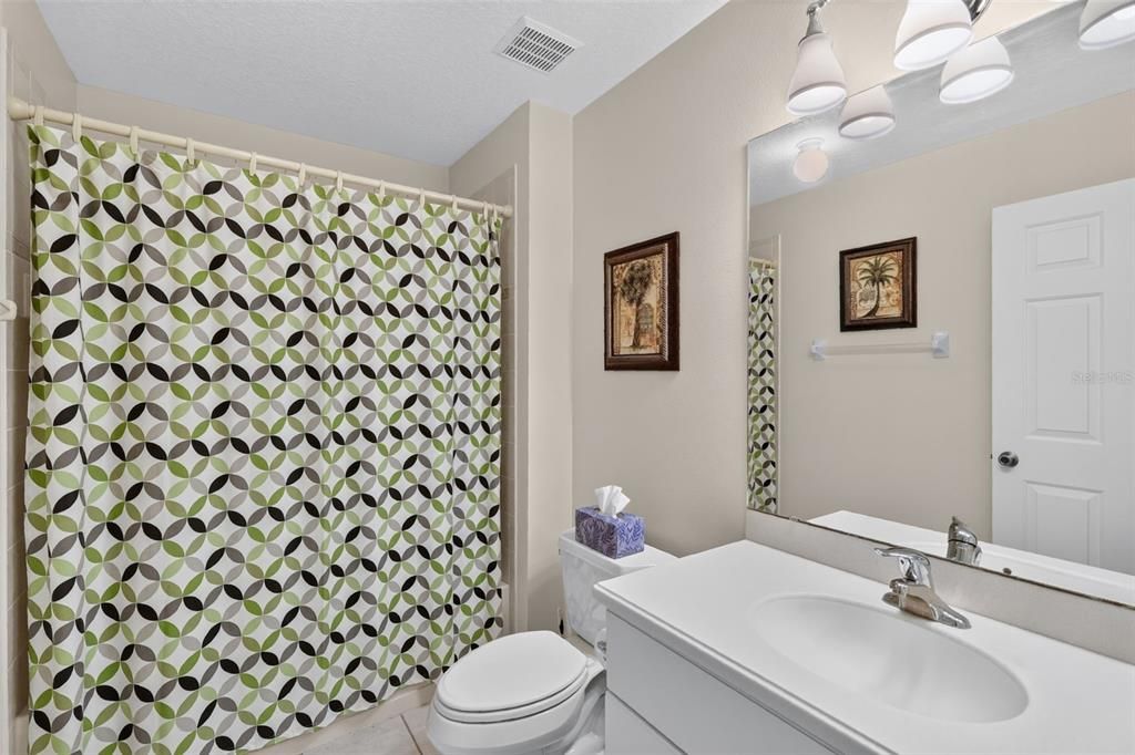 For Sale: $394,500 (3 beds, 3 baths, 2131 Square Feet)