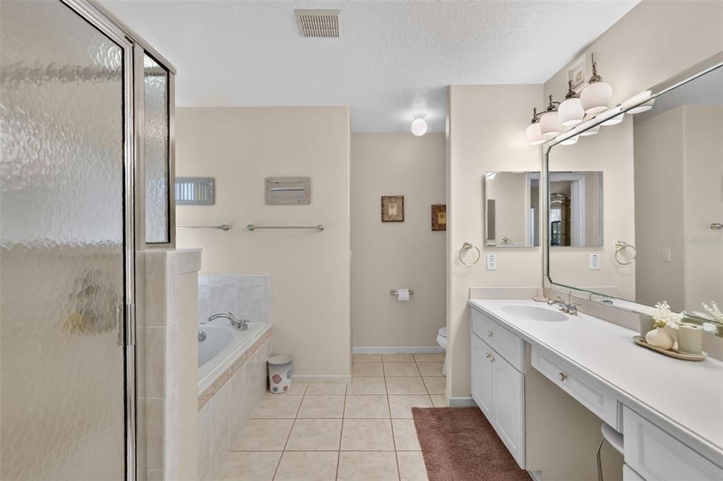 For Sale: $394,500 (3 beds, 3 baths, 2131 Square Feet)