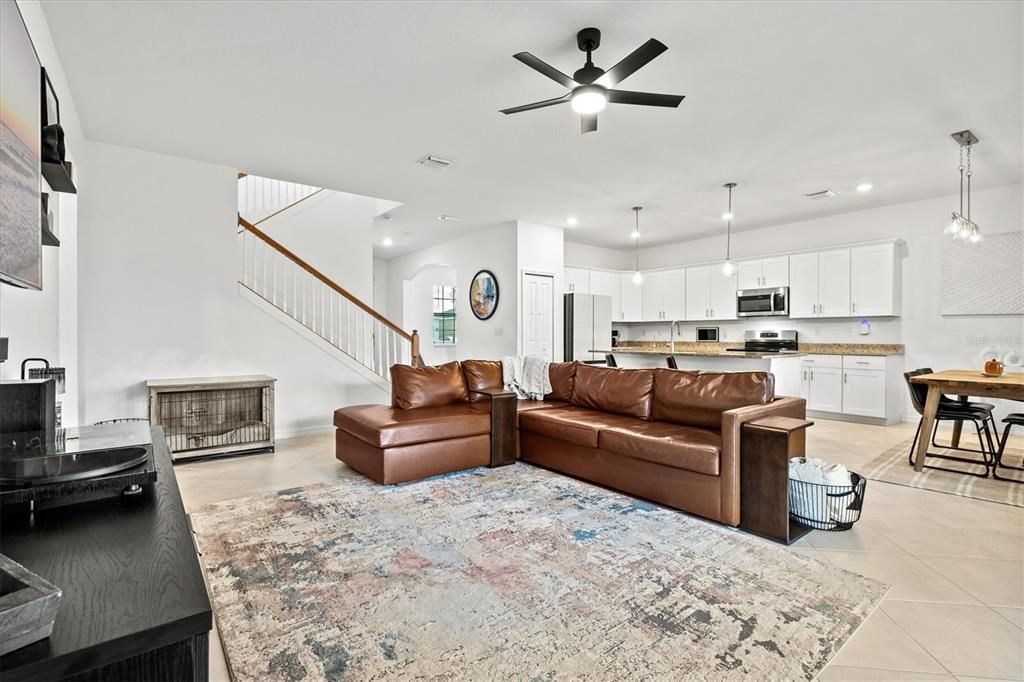 For Sale: $350,000 (4 beds, 3 baths, 2567 Square Feet)