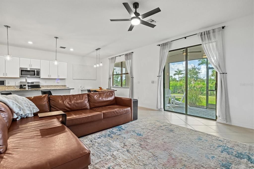 For Sale: $350,000 (4 beds, 3 baths, 2567 Square Feet)