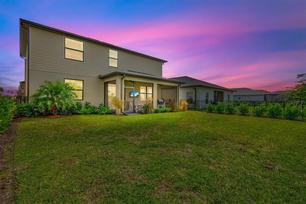 For Sale: $350,000 (4 beds, 3 baths, 2567 Square Feet)