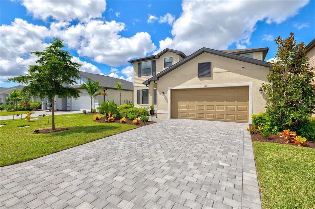 For Sale: $350,000 (4 beds, 3 baths, 2567 Square Feet)