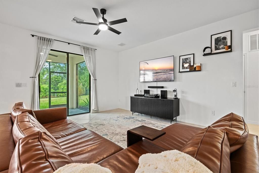 For Sale: $350,000 (4 beds, 3 baths, 2567 Square Feet)