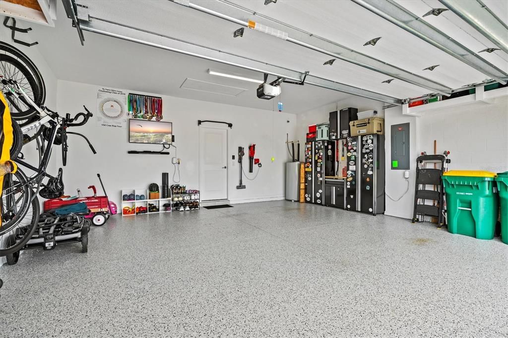 For Sale: $350,000 (4 beds, 3 baths, 2567 Square Feet)