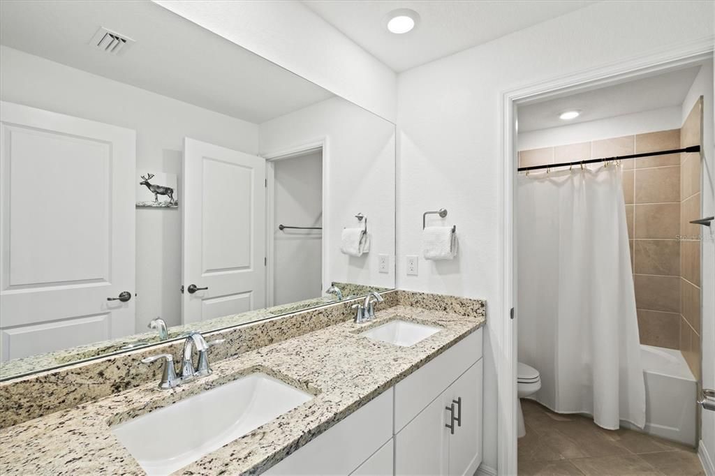 For Sale: $350,000 (4 beds, 3 baths, 2567 Square Feet)
