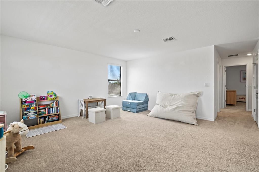 For Sale: $350,000 (4 beds, 3 baths, 2567 Square Feet)