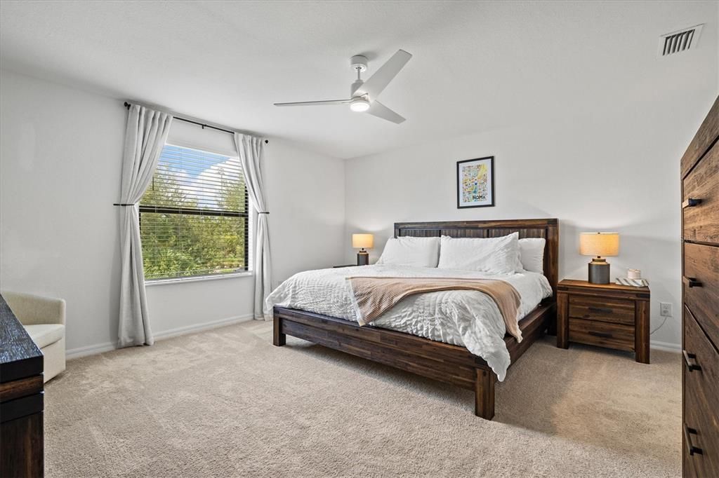 For Sale: $350,000 (4 beds, 3 baths, 2567 Square Feet)