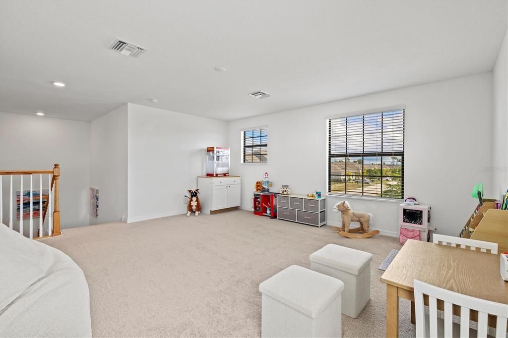 For Sale: $350,000 (4 beds, 3 baths, 2567 Square Feet)