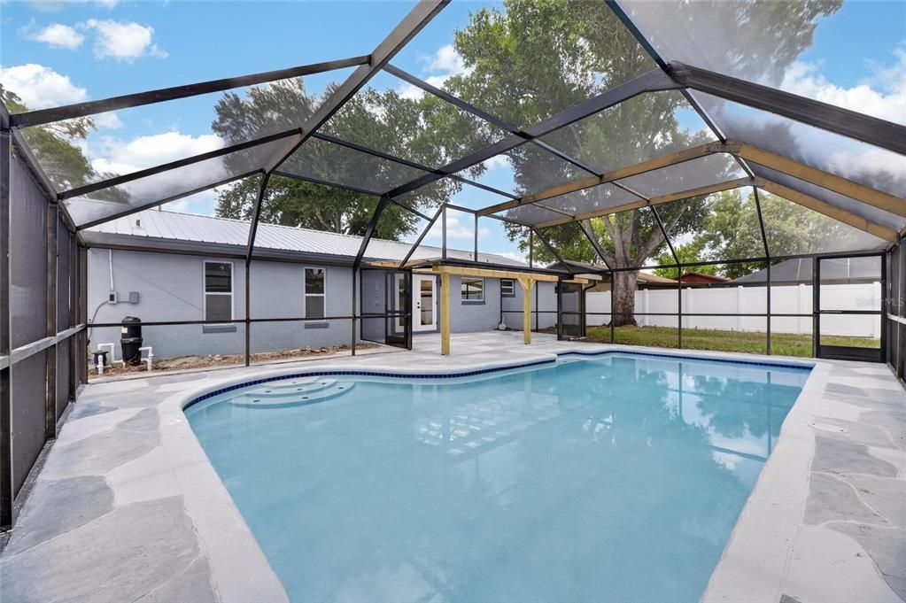 For Sale: $430,000 (4 beds, 3 baths, 1635 Square Feet)