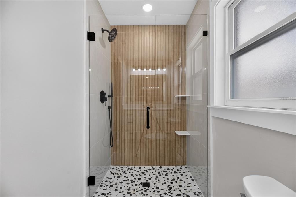 For Sale: $430,000 (4 beds, 3 baths, 1635 Square Feet)