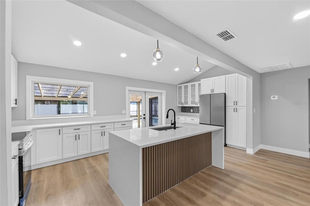 For Sale: $430,000 (4 beds, 3 baths, 1635 Square Feet)