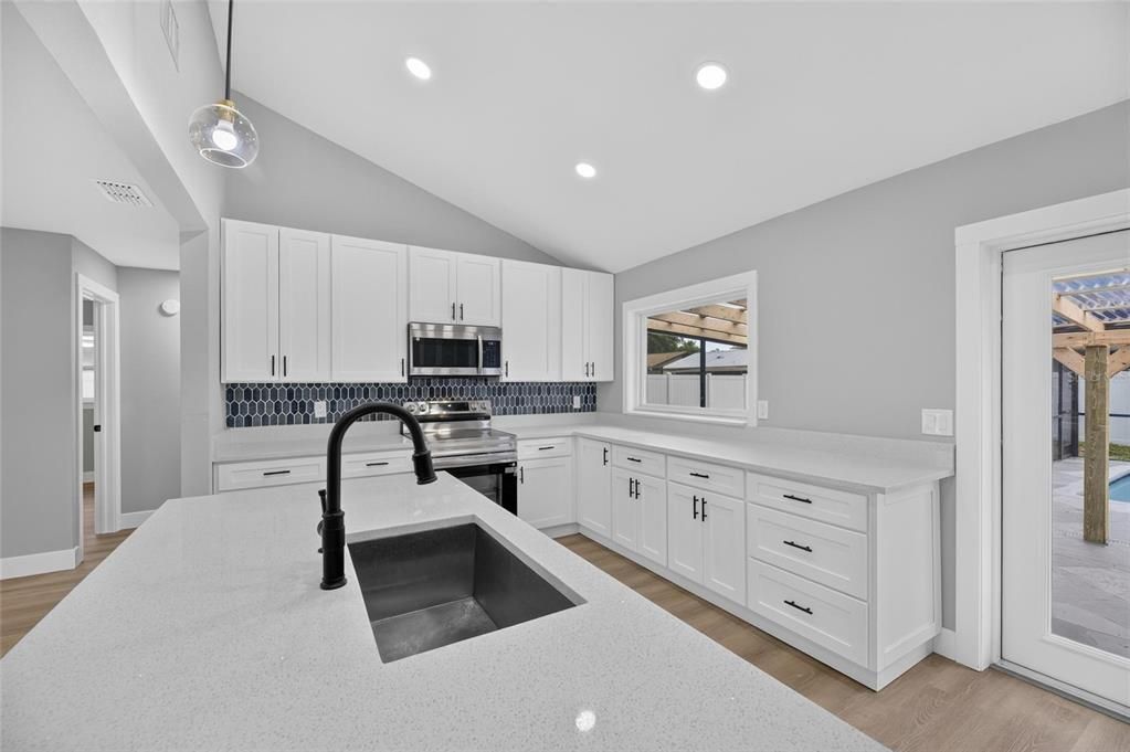 For Sale: $430,000 (4 beds, 3 baths, 1635 Square Feet)
