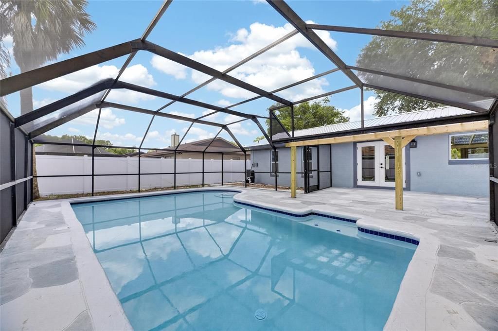 For Sale: $430,000 (4 beds, 3 baths, 1635 Square Feet)