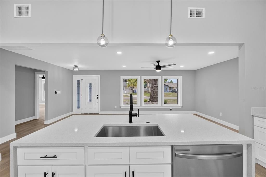 For Sale: $430,000 (4 beds, 3 baths, 1635 Square Feet)