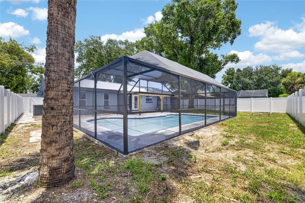 For Sale: $430,000 (4 beds, 3 baths, 1635 Square Feet)