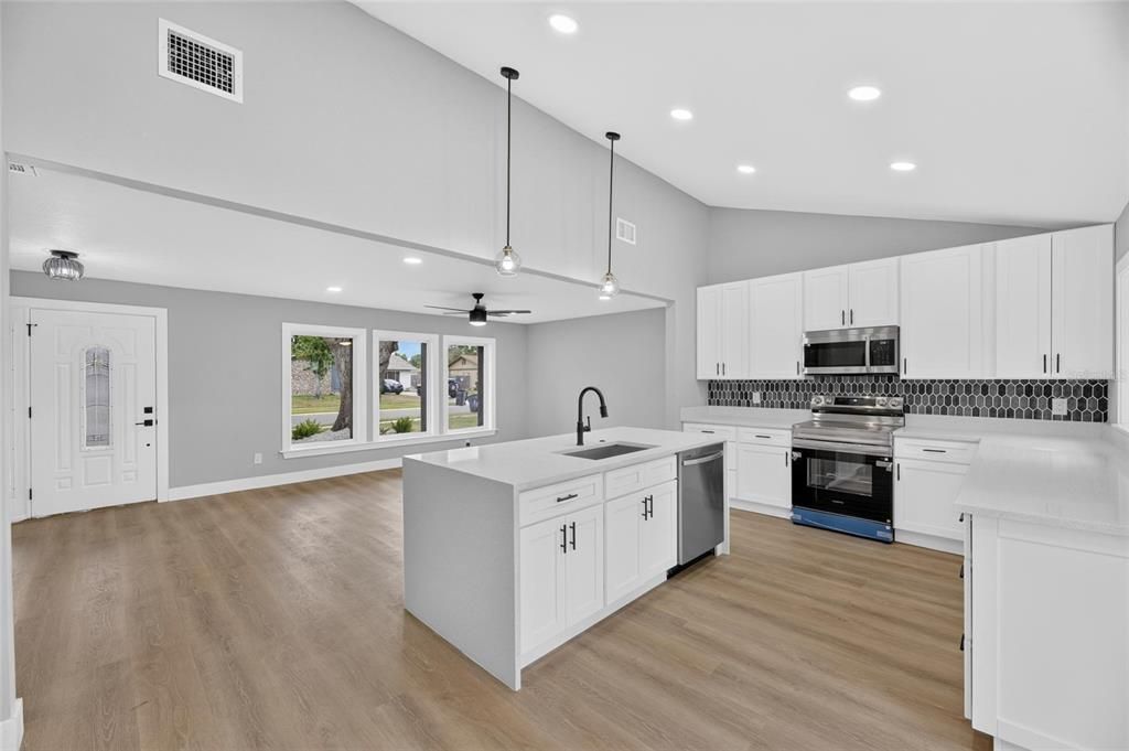 For Sale: $430,000 (4 beds, 3 baths, 1635 Square Feet)