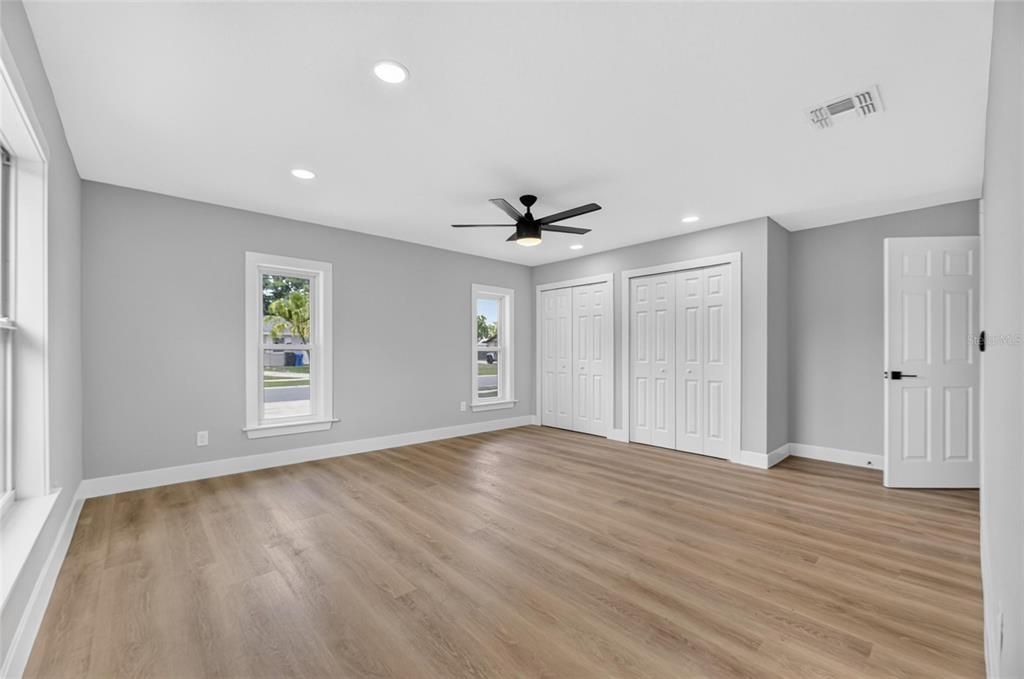 For Sale: $430,000 (4 beds, 3 baths, 1635 Square Feet)