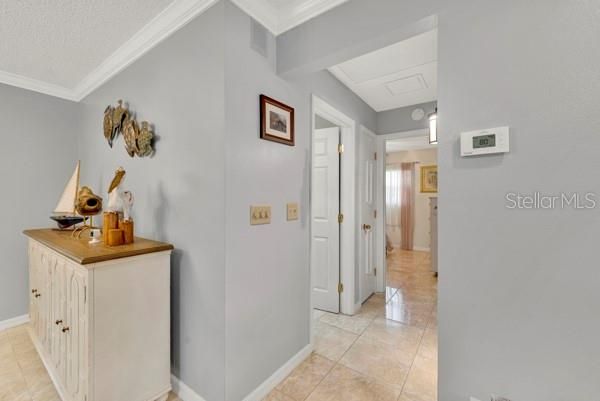 На продажу: $369,000 (2 спален, 1 ванн, 1230 Квадратных фут)