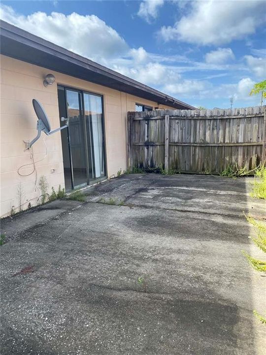 В аренду: $1,450 (2 спален, 2 ванн, 991 Квадратных фут)
