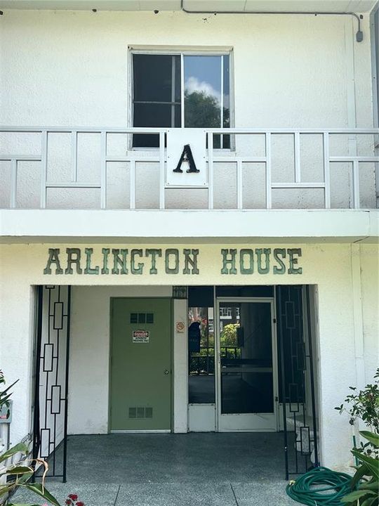 For Sale: $78,800 (2 beds, 1 baths, 840 Square Feet)