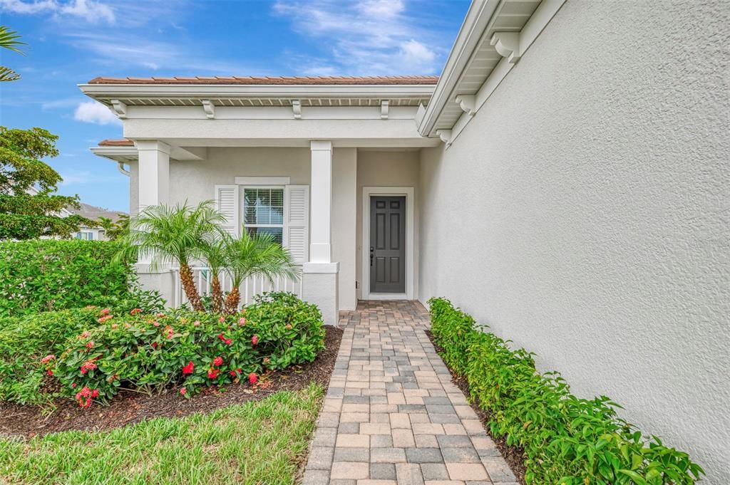 For Sale: $645,000 (3 beds, 2 baths, 2348 Square Feet)