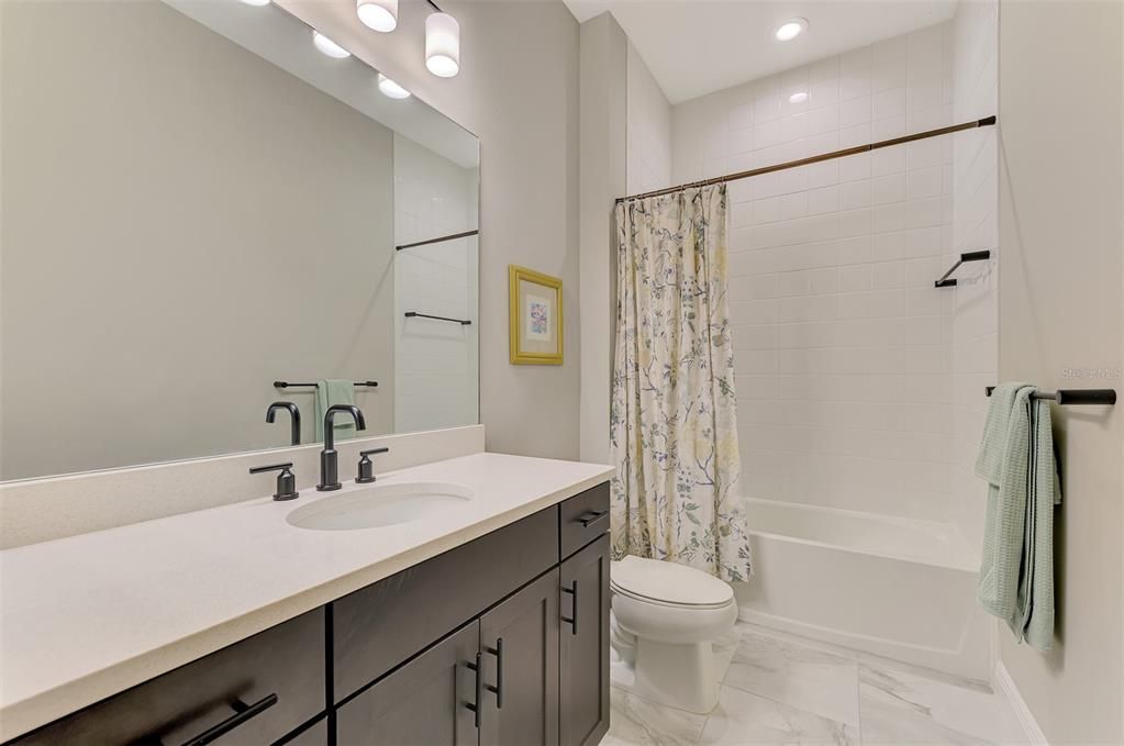 For Sale: $645,000 (3 beds, 2 baths, 2348 Square Feet)