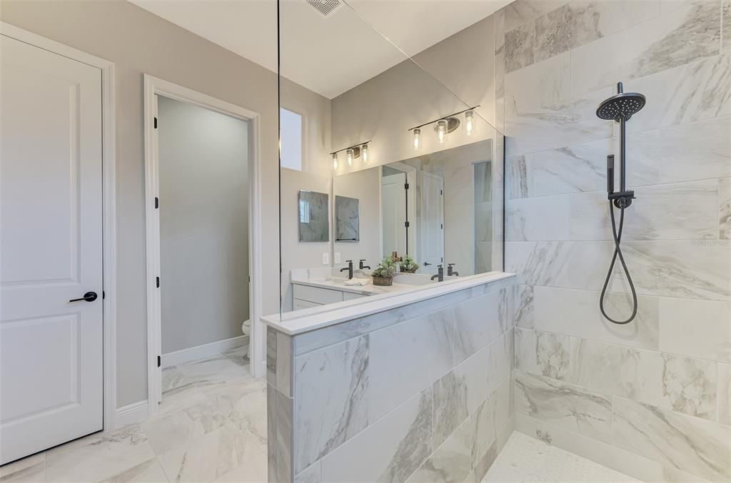 For Sale: $645,000 (3 beds, 2 baths, 2348 Square Feet)