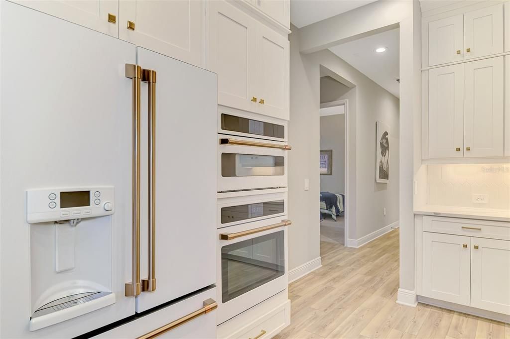 For Sale: $645,000 (3 beds, 2 baths, 2348 Square Feet)