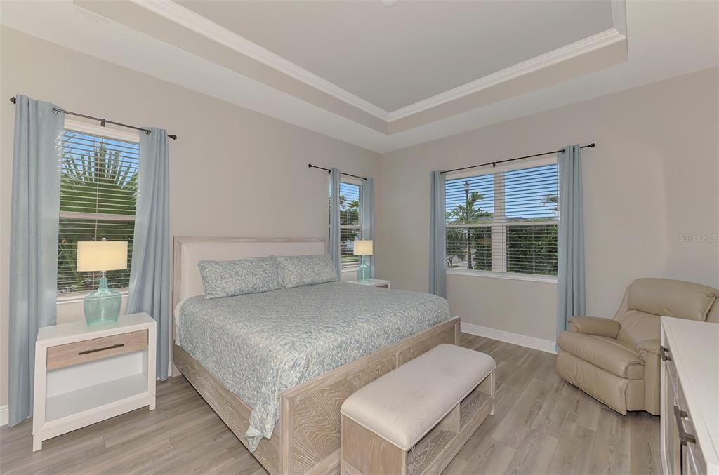 For Sale: $645,000 (3 beds, 2 baths, 2348 Square Feet)