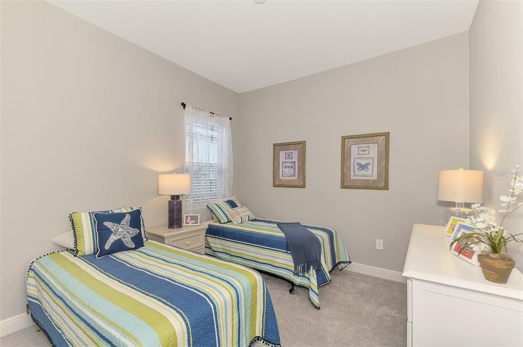 For Sale: $645,000 (3 beds, 2 baths, 2348 Square Feet)