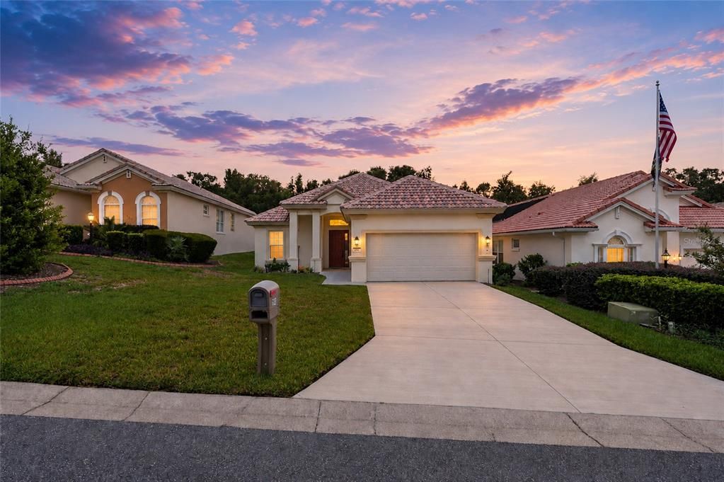 For Sale: $396,000 (2 beds, 2 baths, 1823 Square Feet)