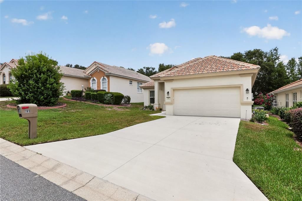 For Sale: $396,000 (2 beds, 2 baths, 1823 Square Feet)