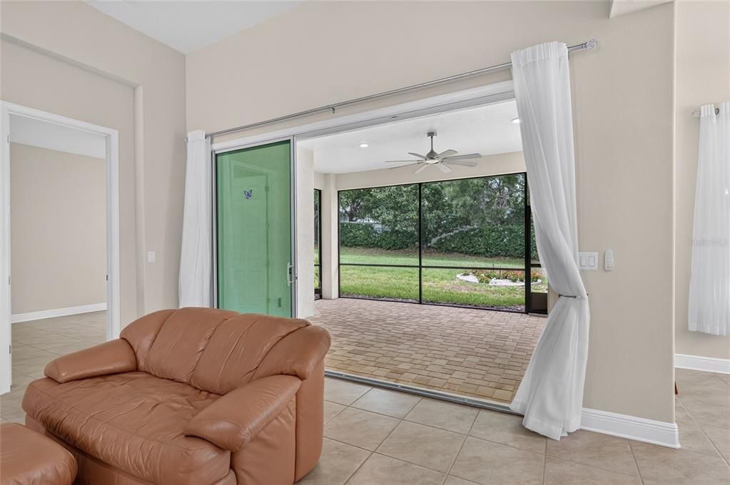For Sale: $396,000 (2 beds, 2 baths, 1823 Square Feet)