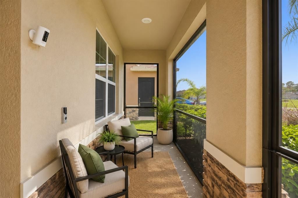 For Rent: $2,800 (4 beds, 2 baths, 2526 Square Feet)
