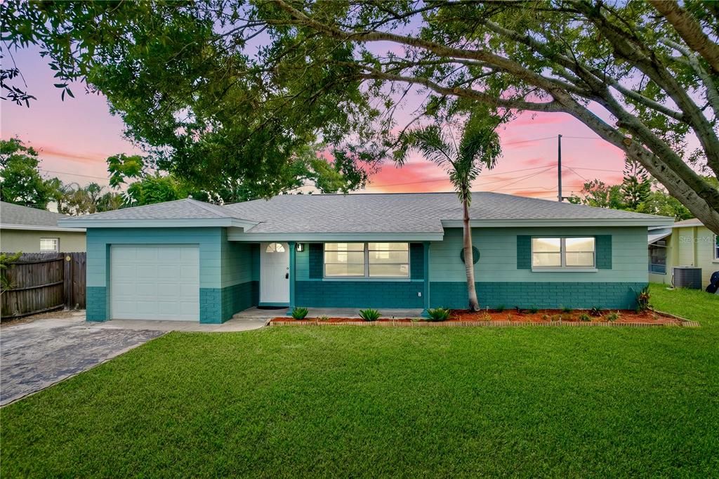 For Sale: $485,000 (3 beds, 2 baths, 1488 Square Feet)