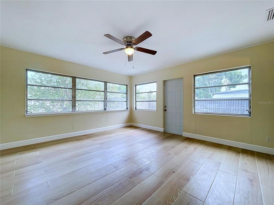 For Sale: $485,000 (3 beds, 2 baths, 1488 Square Feet)