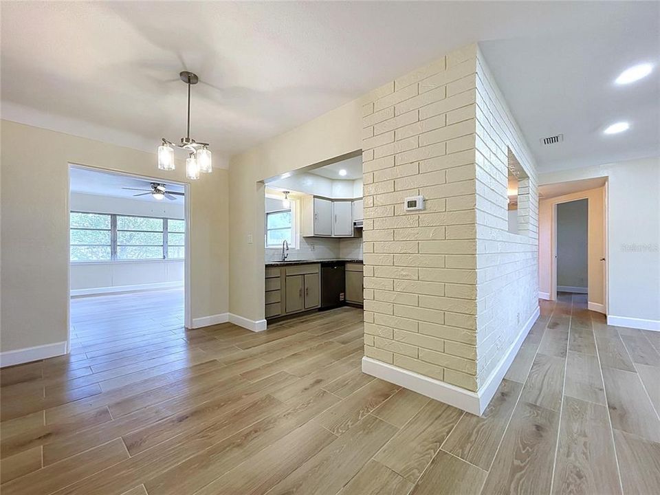 For Sale: $485,000 (3 beds, 2 baths, 1488 Square Feet)