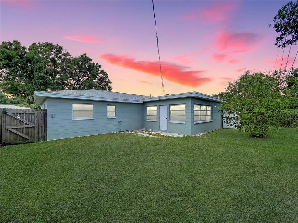 For Sale: $485,000 (3 beds, 2 baths, 1488 Square Feet)