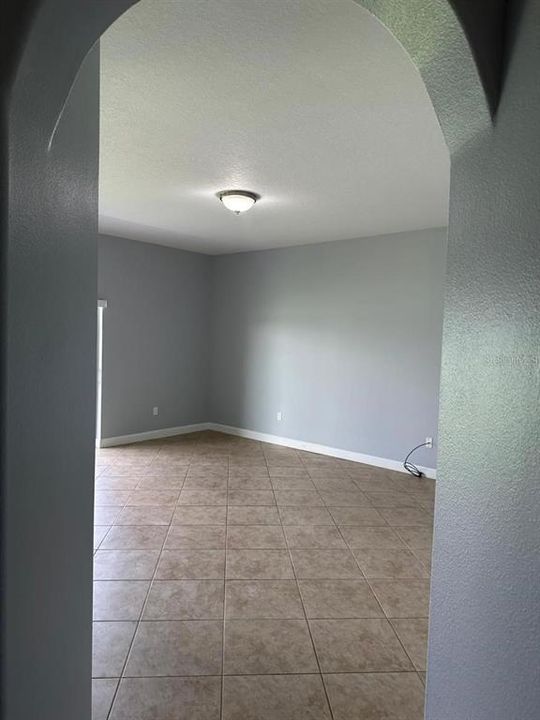 En Renta: $2,650 (4 camas, 2 baños, 2428 Pies cuadrados)