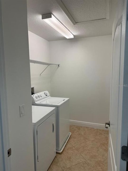 En Renta: $2,650 (4 camas, 2 baños, 2428 Pies cuadrados)