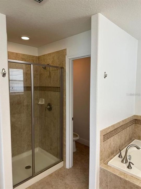 En Renta: $2,650 (4 camas, 2 baños, 2428 Pies cuadrados)