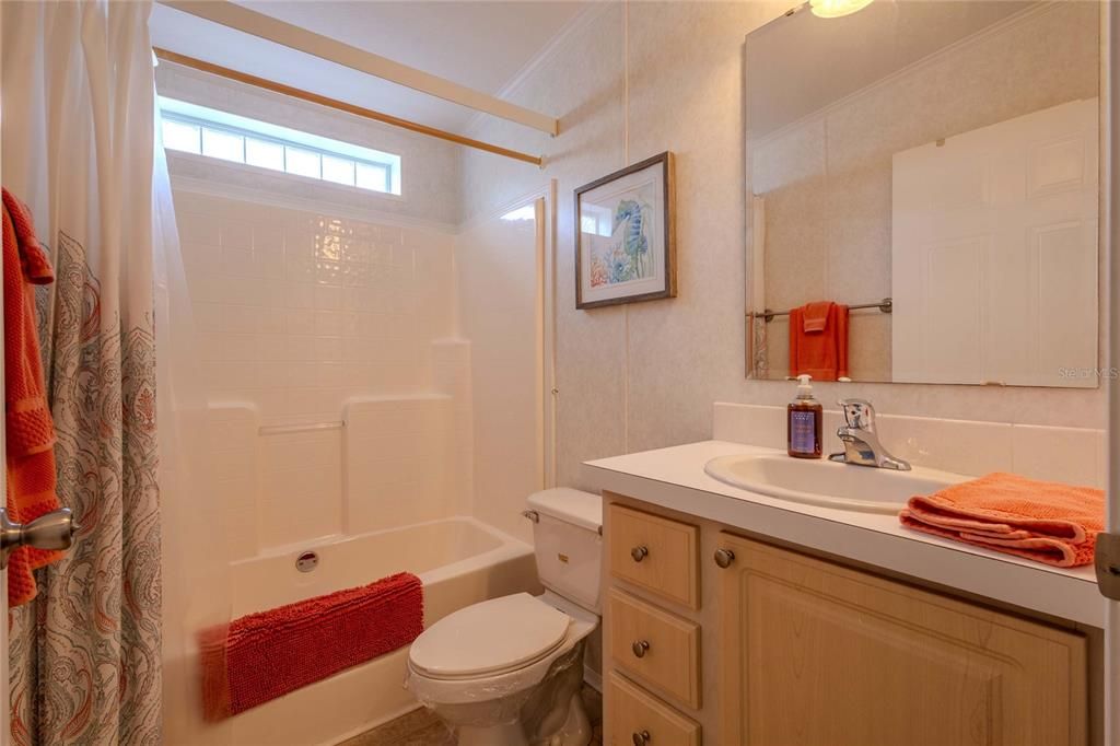 En Venta: $249,000 (2 camas, 2 baños, 1269 Pies cuadrados)