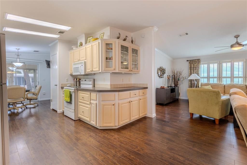 En Venta: $249,000 (2 camas, 2 baños, 1269 Pies cuadrados)