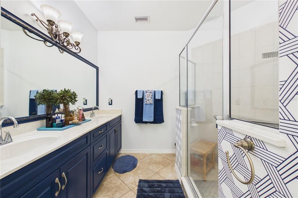 En Venta: $392,500 (3 camas, 2 baños, 1870 Pies cuadrados)
