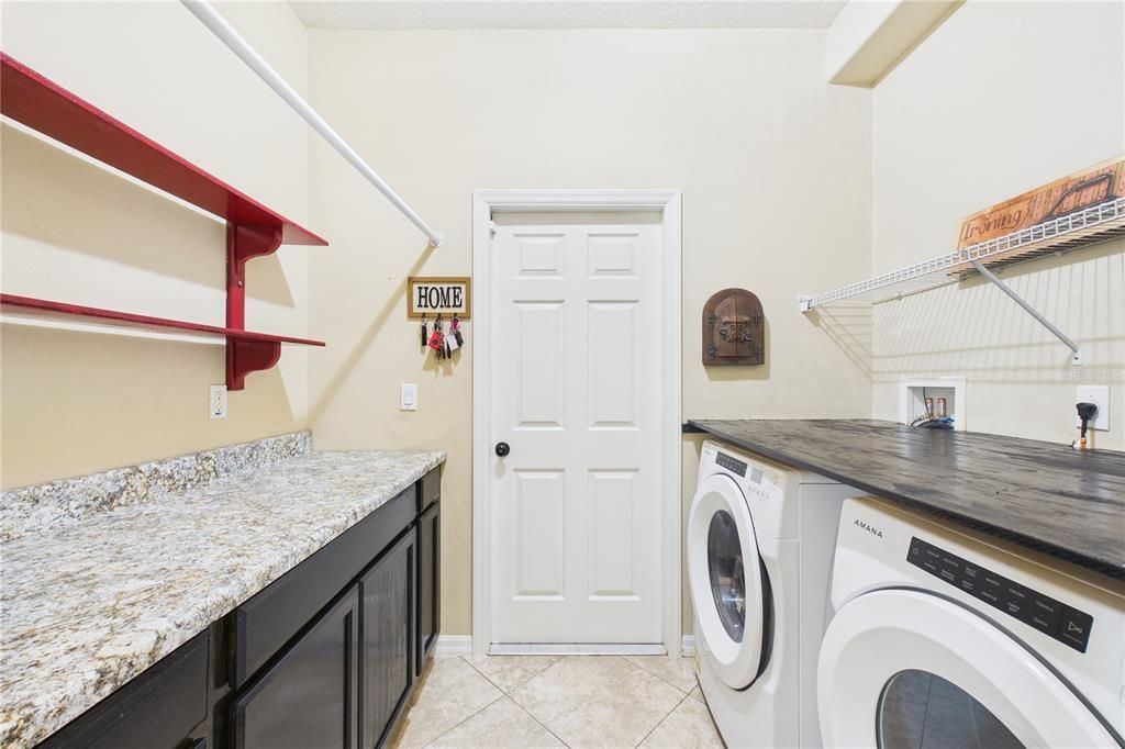 En Venta: $392,500 (3 camas, 2 baños, 1870 Pies cuadrados)