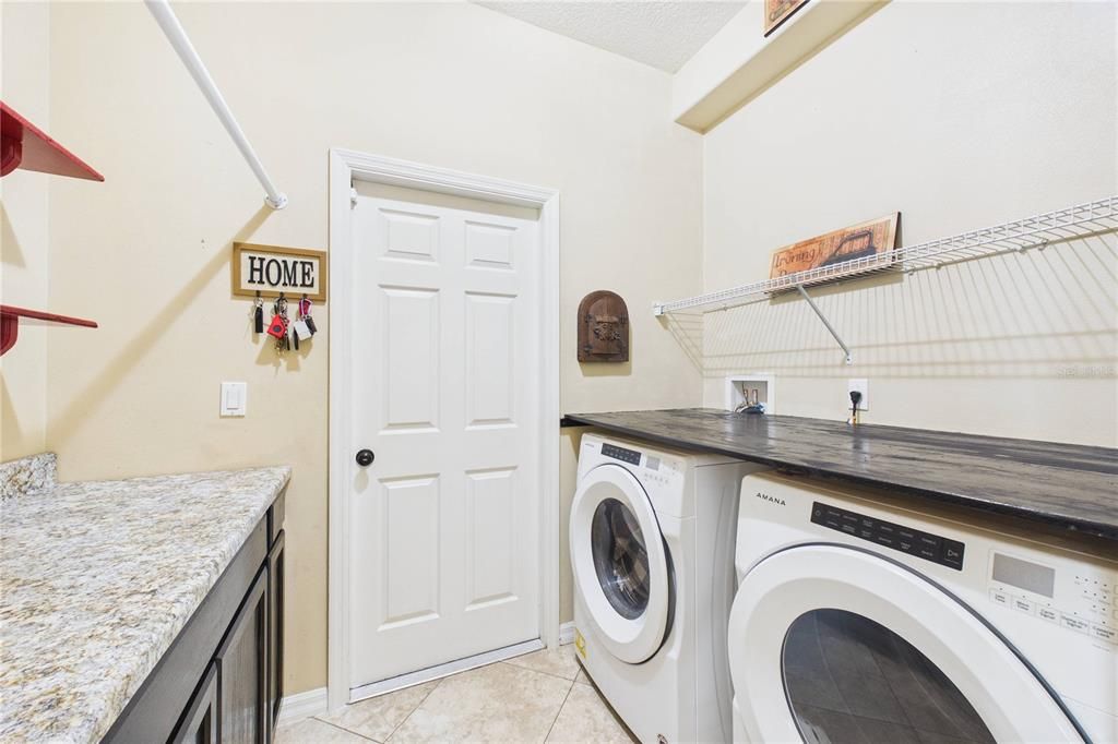 En Venta: $392,500 (3 camas, 2 baños, 1870 Pies cuadrados)