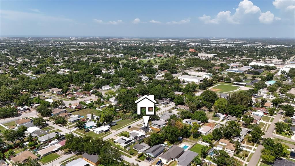 For Sale: $289,000 (2 beds, 1 baths, 776 Square Feet)
