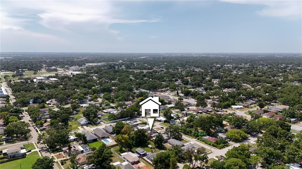 For Sale: $289,000 (2 beds, 1 baths, 776 Square Feet)