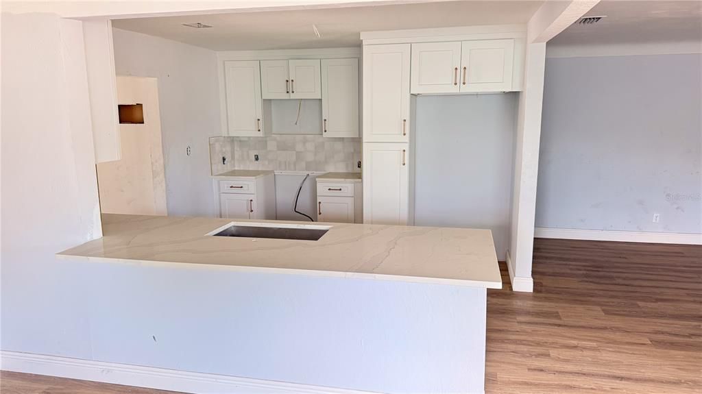 For Sale: $349,900 (4 beds, 2 baths, 2195 Square Feet)