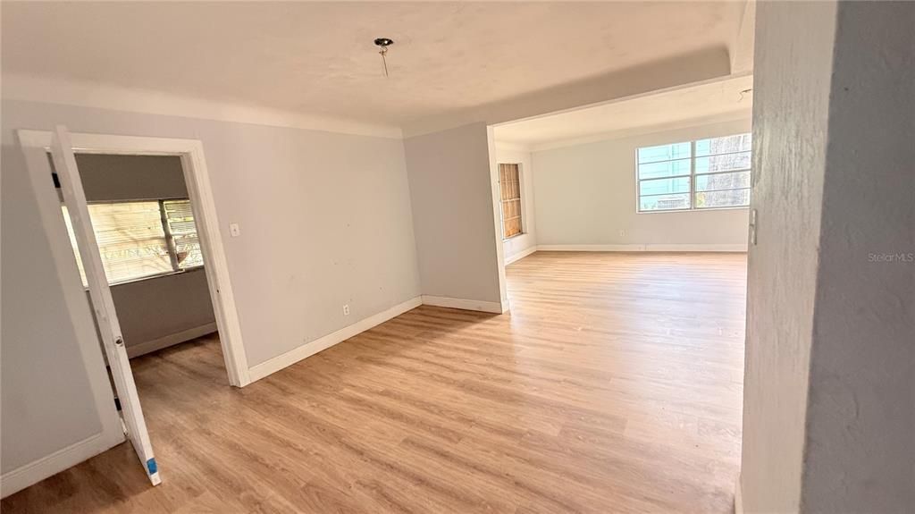 For Sale: $349,900 (4 beds, 2 baths, 2195 Square Feet)
